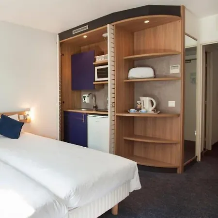 Canal - La Hotel 3*