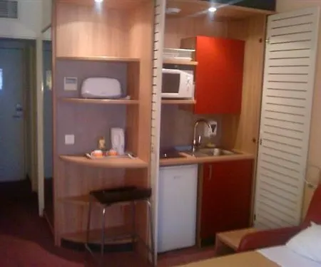 Canal - La Hotel