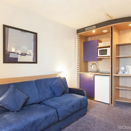 Canal Hotel Pantin