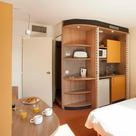 Hotel Canal Pantin