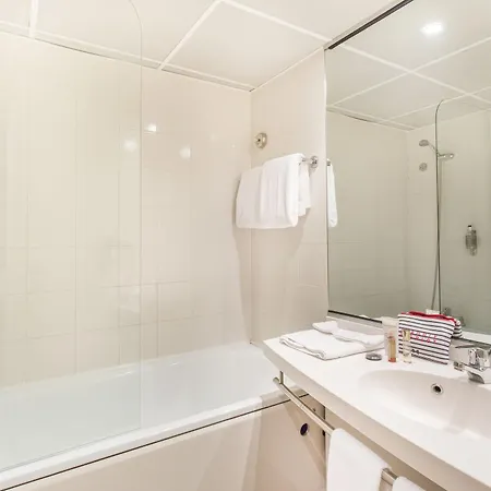 Canal Hotel 3*