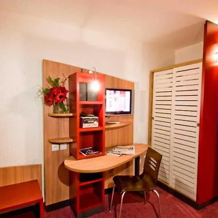 Canal Hotel 3*