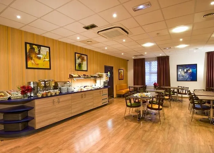 Canal - La Hotel Paris