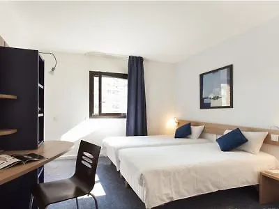 Canal - La Hotel Paris