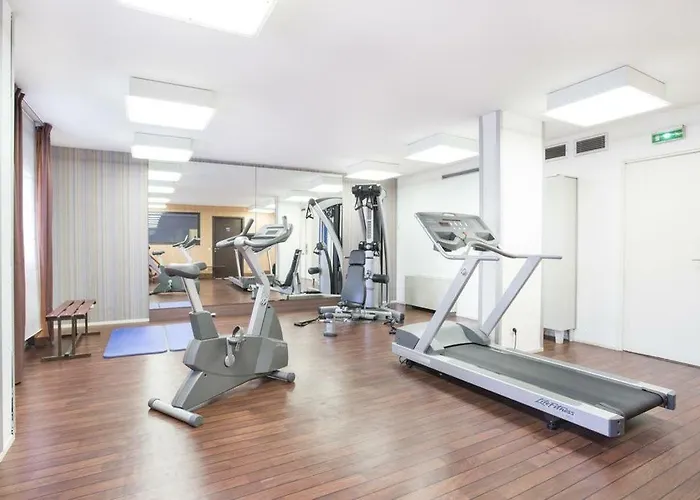 Canal - La Hotel Paris